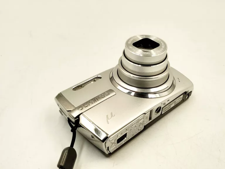 OLYMPUS FE 46 - 12MPIX - APARAT CYFROWY - ZESTAW