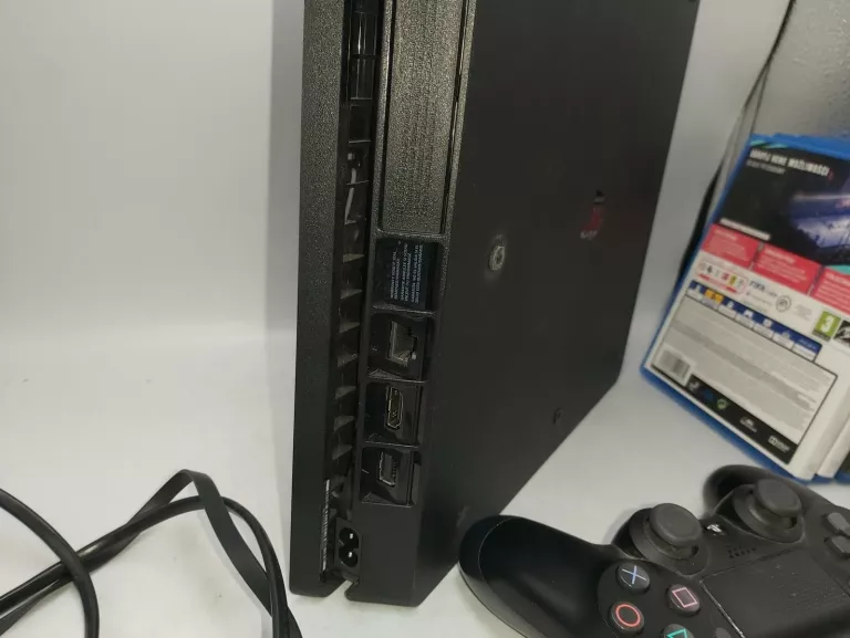 KONSOLA SONY PS4 1TB CUH-2116B + 3 GRY FIFA + PAD!!!