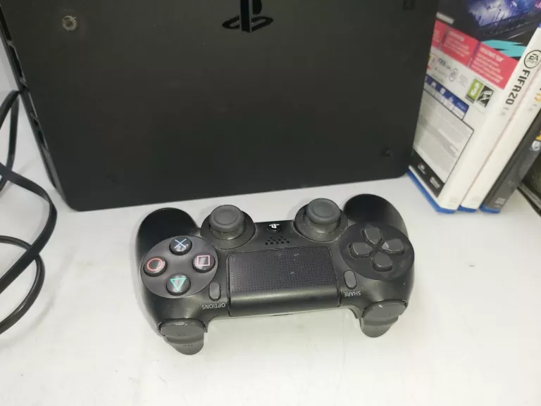 KONSOLA SONY PS4 1TB CUH-2116B + 3 GRY FIFA + PAD!!!