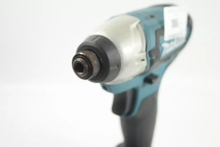 WKRETARKA MAKITA TD110D