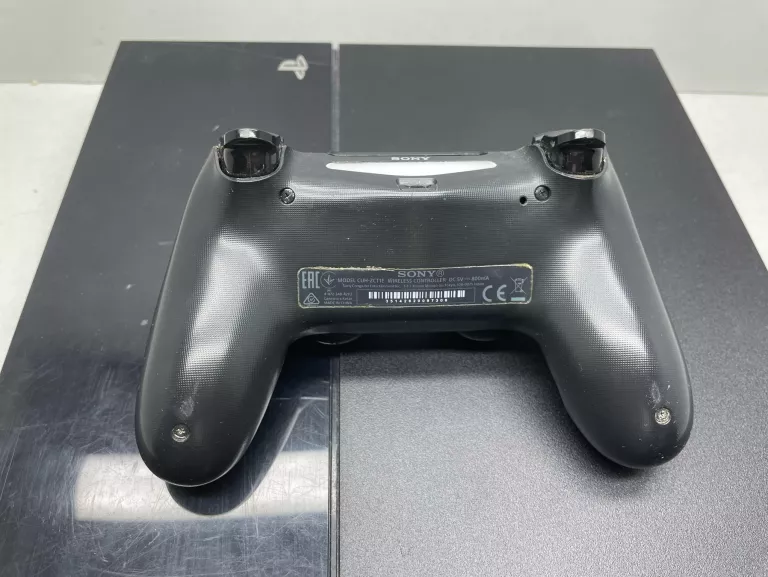 KONSOLA PS4 CUH-1116B 1 PADY OKABLOWANIE