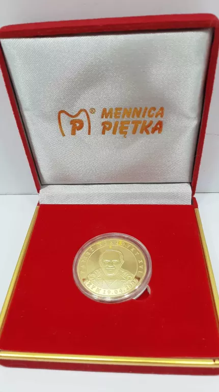 MEDAL "PAPIEŻ BENEDYKT XVI/ FRANCISZEK - MENNICA PIĘTKA"