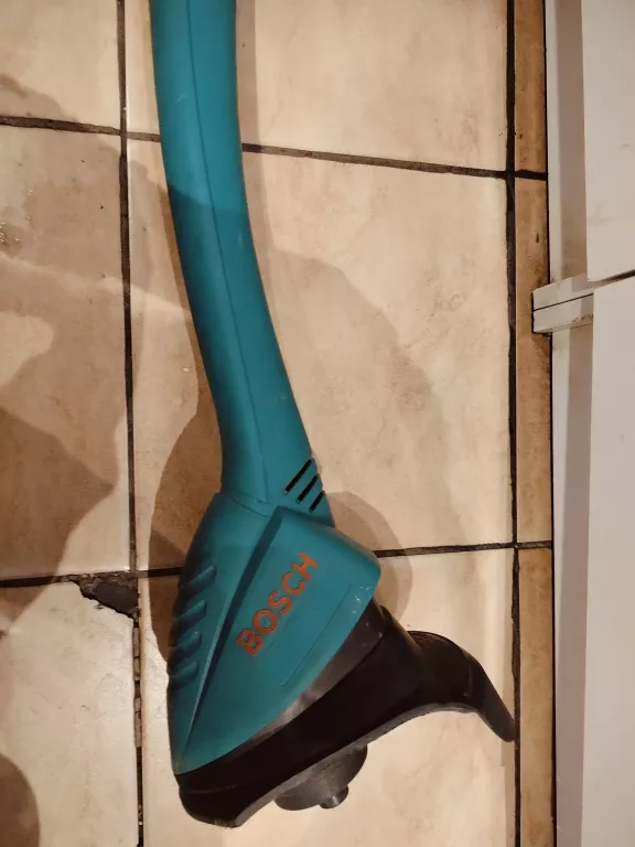 PODKASZARKA BOSCH ART 23 EASYTRIM