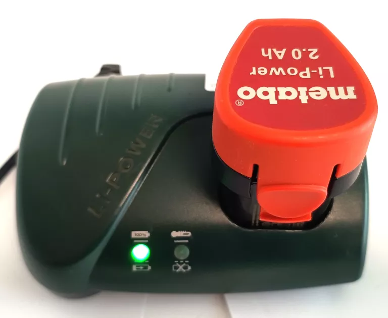 ŁADOWARKA METABO LC40 Z AKUMULATOREM