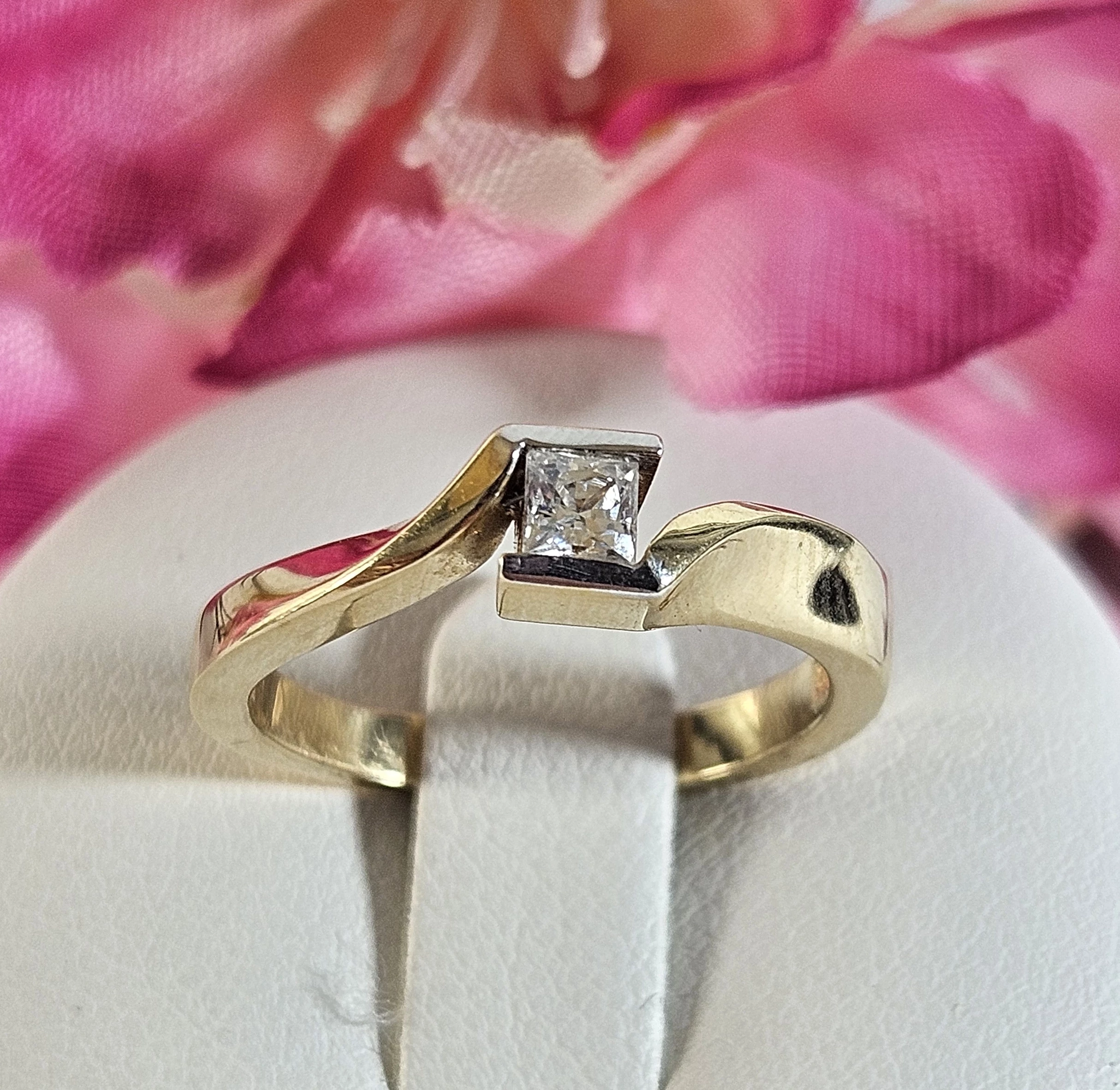 zloty-pierscionek-308gr-585pr-ean-gtin-5054110038144