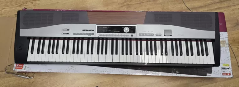 PIANINO CYFROWE FAME SP-5100 KOMPLET