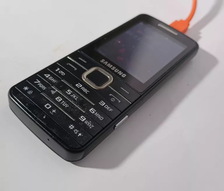TELEFON SAMSUNG GT-S5610