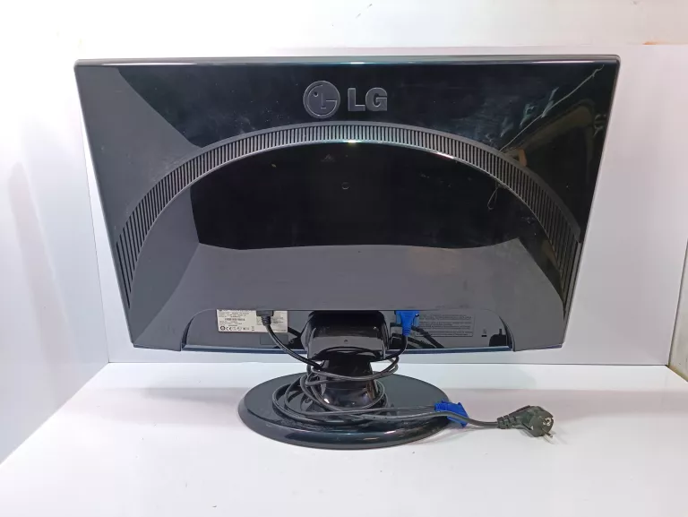 MONITOR LCD LG FLATRON W2753VC-PF 27 " FHD HDMI DVI