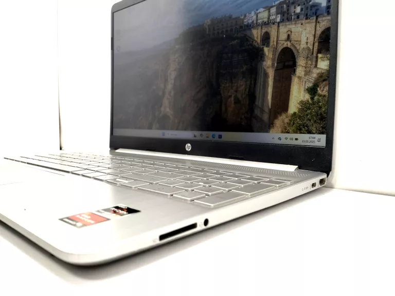 laptop-hp-15s-eq2120nw-przekatna-ekranu-1560