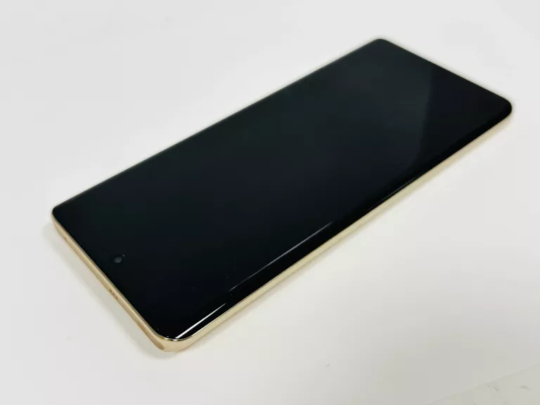 TELEFON REALME 12 PRO+ 512GB ZESTAW
