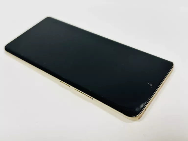 TELEFON REALME 12 PRO+ 512GB ZESTAW
