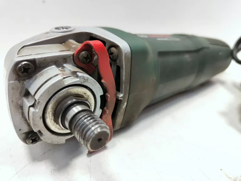 SZLIFIERKA KĄTOWA BOSCH UNIVERSALGRIND 750-125