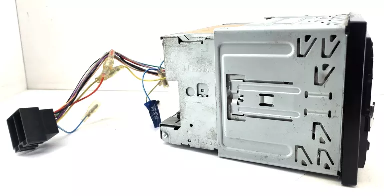 RADIO SAMOCHODOWE PIONEER AVH-2400BT 4 X 50W