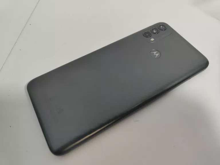 TELEFON MOTOROLA MOTO E40 4/64GB