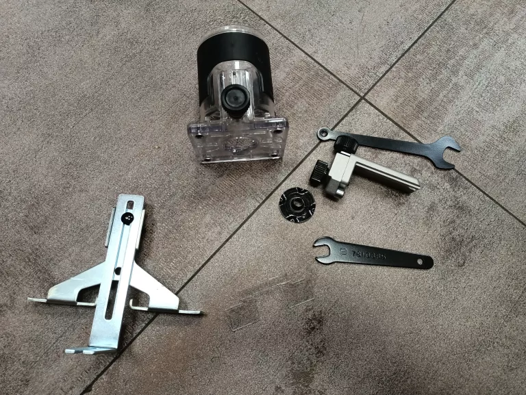 FREZARKA MAKITA M3700 530W + AKCESORIA