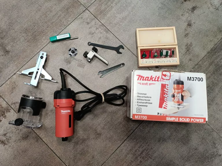 FREZARKA MAKITA M3700 530W + AKCESORIA