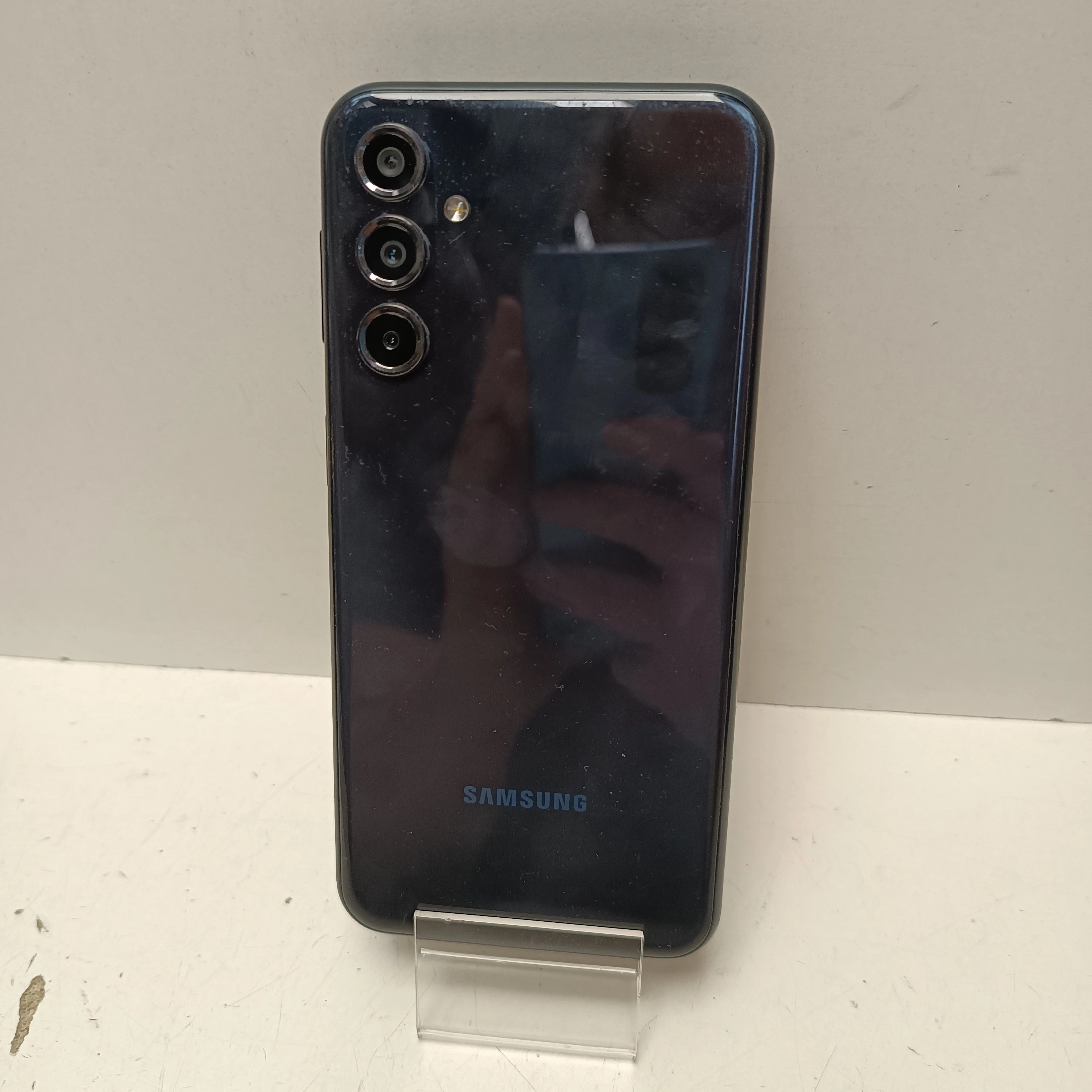 telefon-samsung-galaxu-m34-5g-zbity-rog-opcje-sim-202821-213909