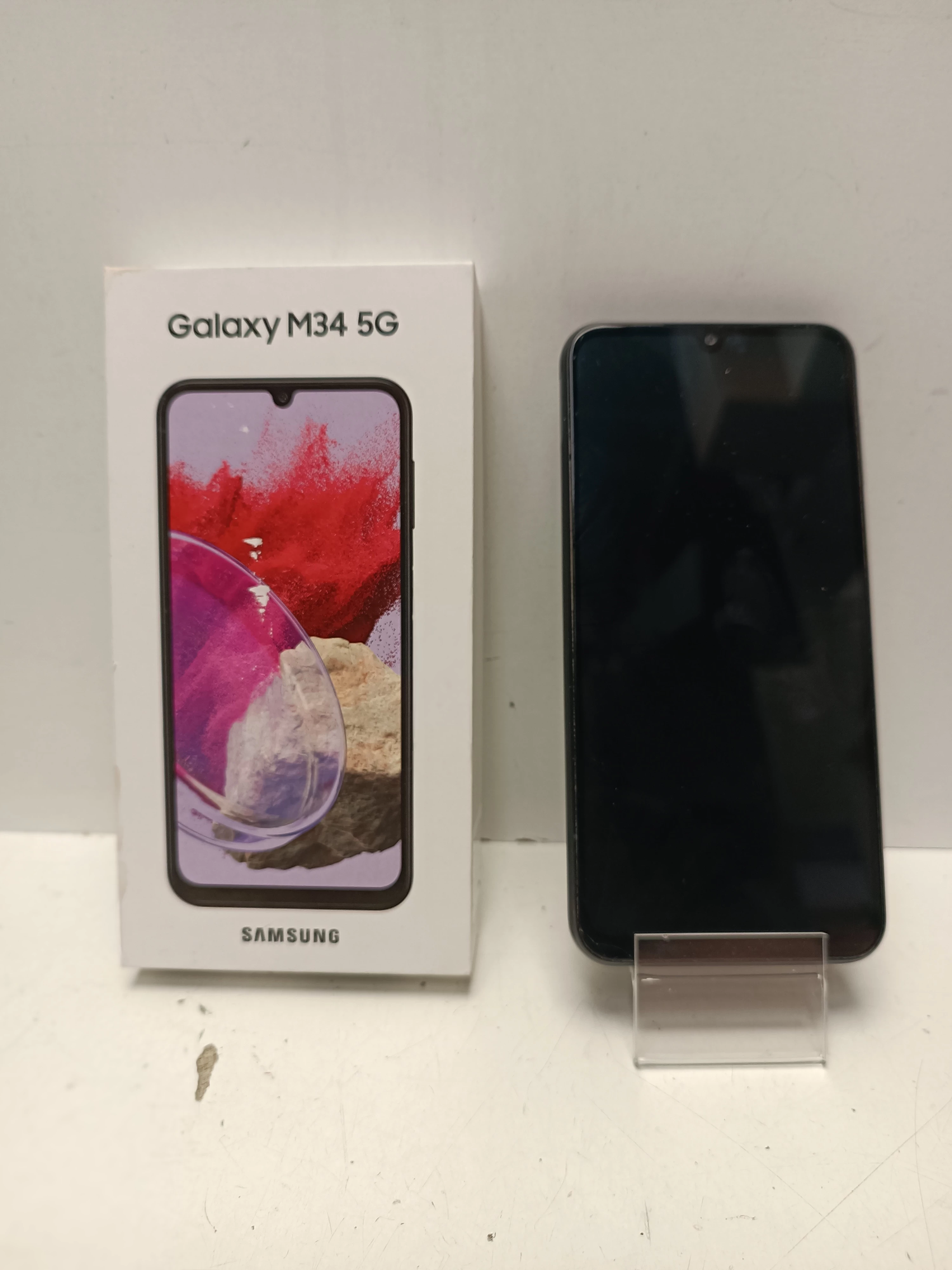 telefon-samsung-galaxu-m34-5g-zbity-rog-osiedle-teatralne-3u15-krakow