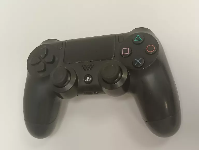 KONSOLA PS4 500GB CUH-1216A 500GB + 1 PAD, 1 GRA, KABLE