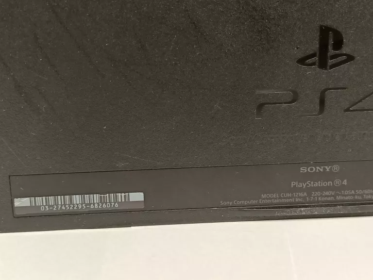 KONSOLA PS4 500GB CUH-1216A 500GB + 1 PAD, 1 GRA, KABLE
