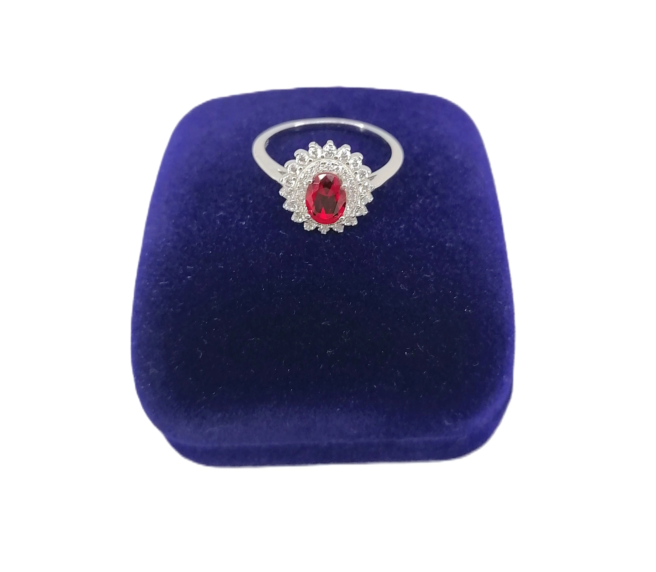 piekny-srebrny-pierscionek-z-czerwonym-oczkiem-191g-925-r15-marka-226434-1704211