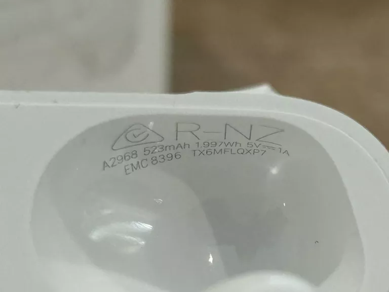 SŁUCHAWKI AIRPODS PRO 2 GENERACJI KOMPLET