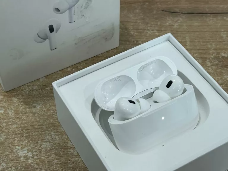 SŁUCHAWKI AIRPODS PRO 2 GENERACJI KOMPLET