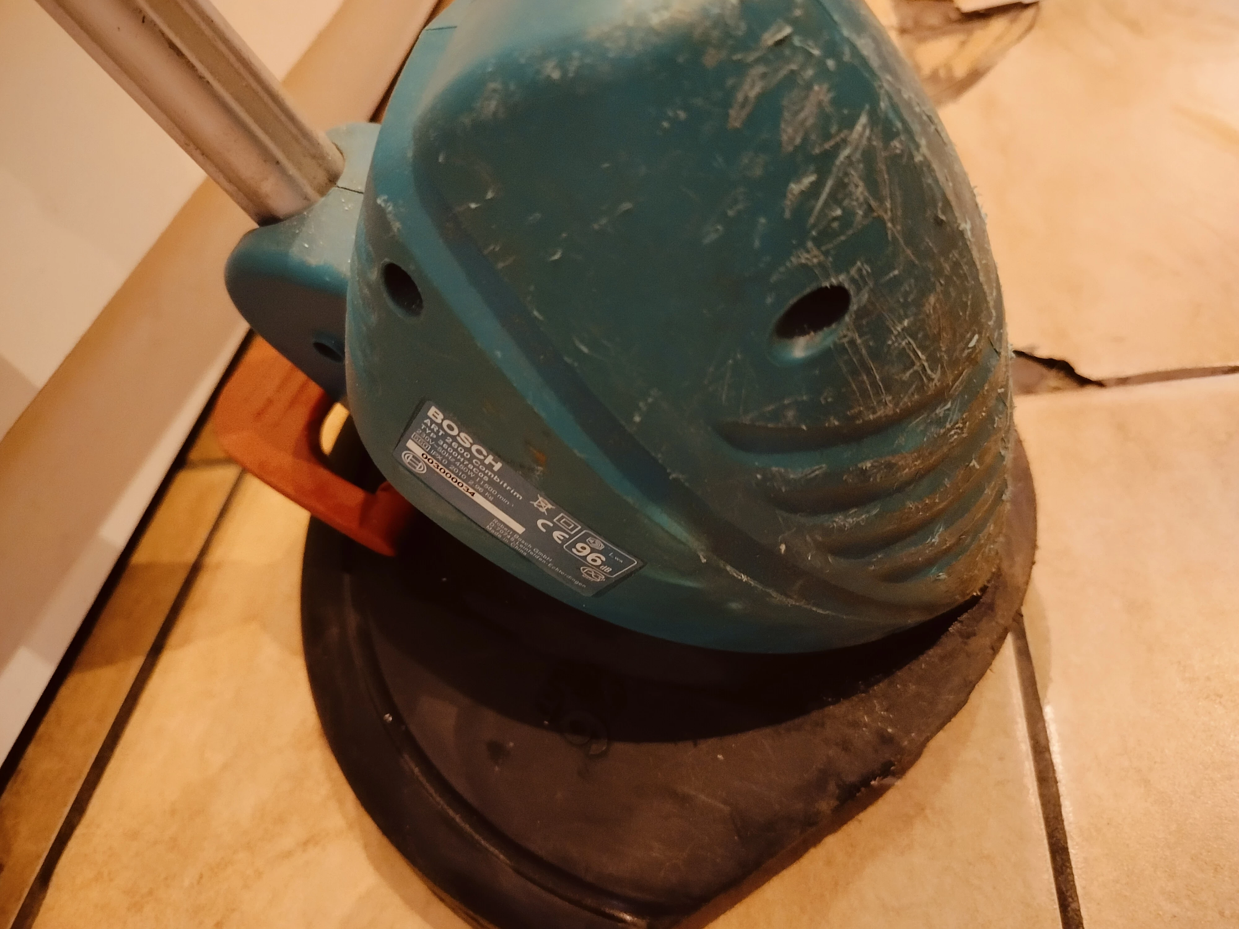 podkaszarka-bosch-art-2600-combitrim-450w-96db-waga-narzedzia-270