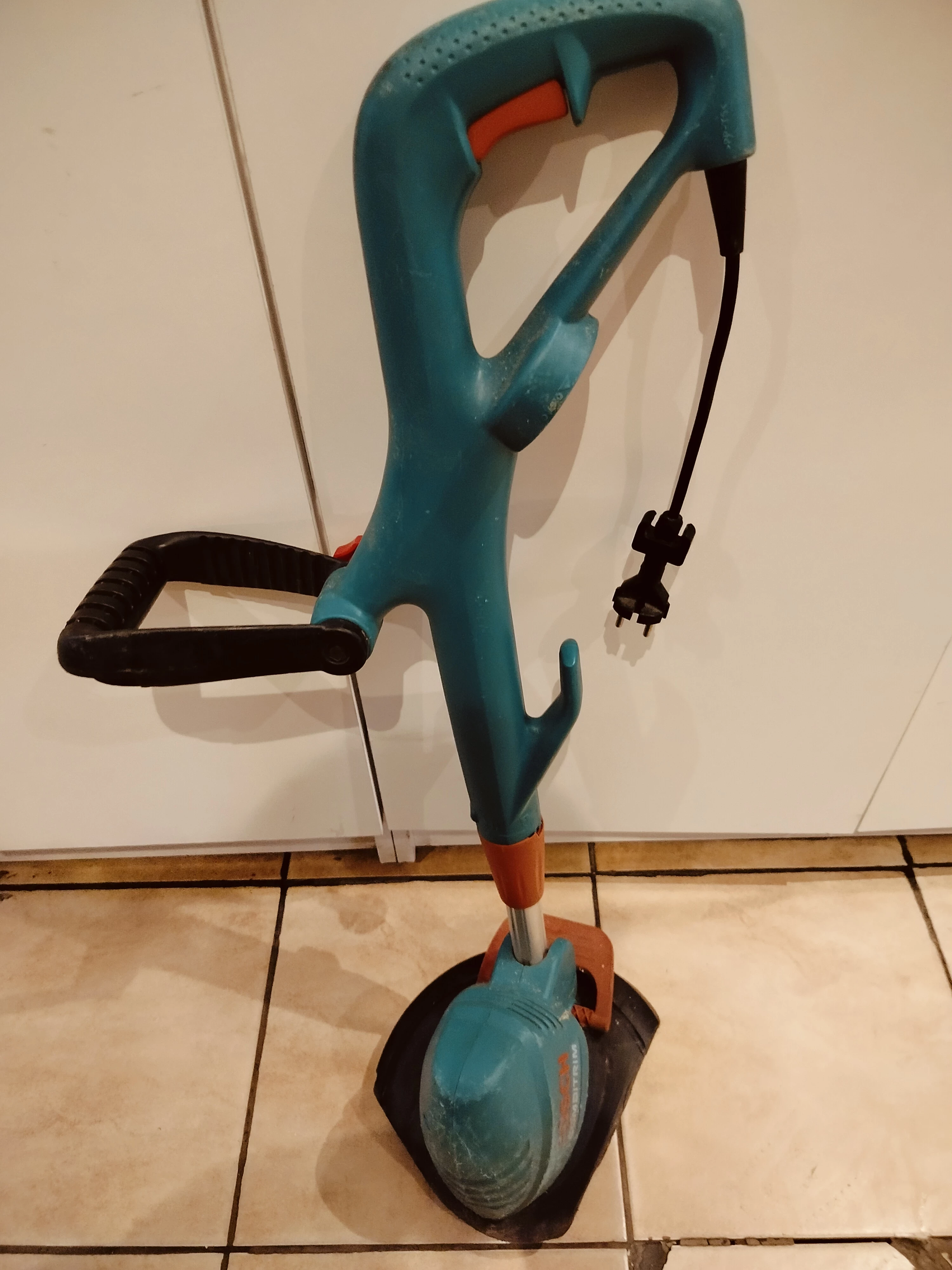 podkaszarka-bosch-art-2600-combitrim-450w-96db-stan-11323-2