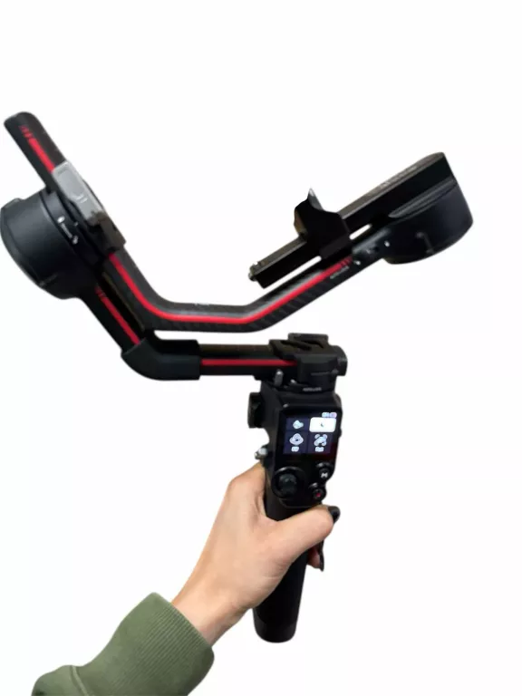 GIMBAL DJI RS 3 PRO COMBO + AKCESORIA GW: 08/05/2024 FUTERAŁ