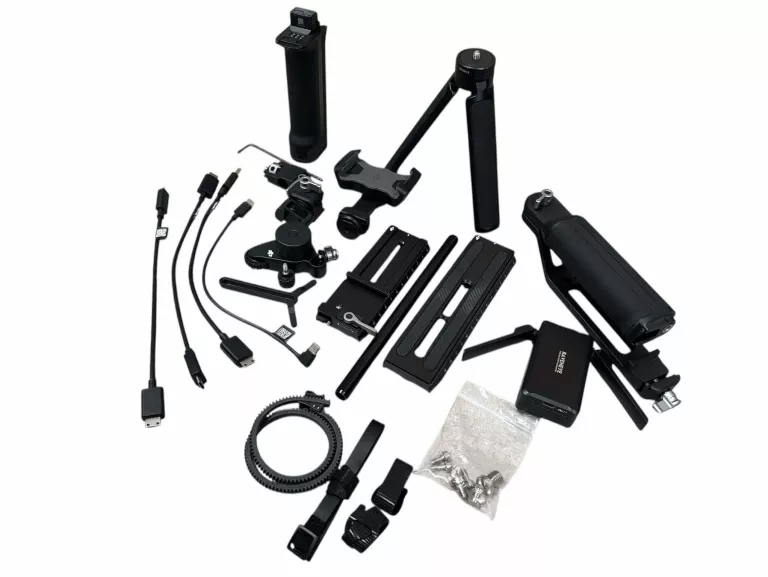 GIMBAL DJI RS 3 PRO COMBO + AKCESORIA GW: 08/05/2024 FUTERAŁ