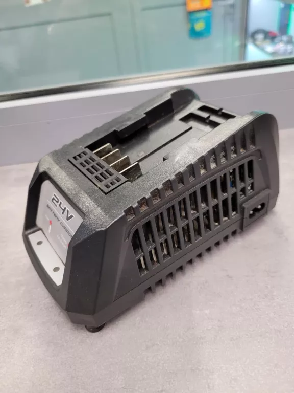 ŁADOWARKA STIGA CG 24 LI 24 V Z AKUMULATOREM BT 24 LI 4.0 24V