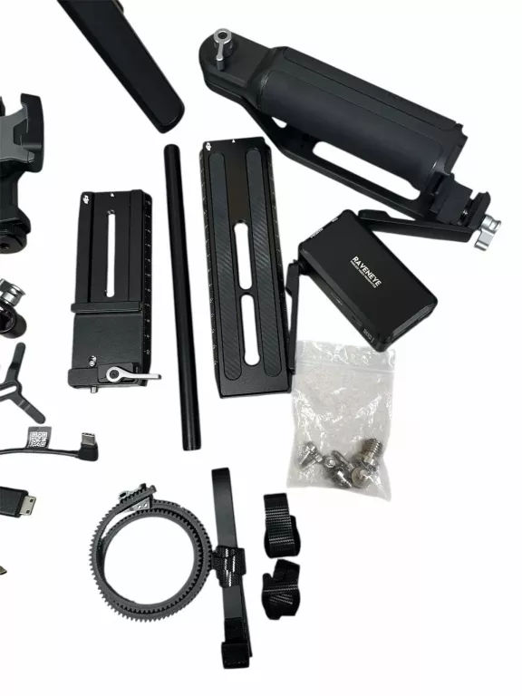 GIMBAL DJI RS 3 PRO COMBO + AKCESORIA GW: 08/05/2024 FUTERAŁ
