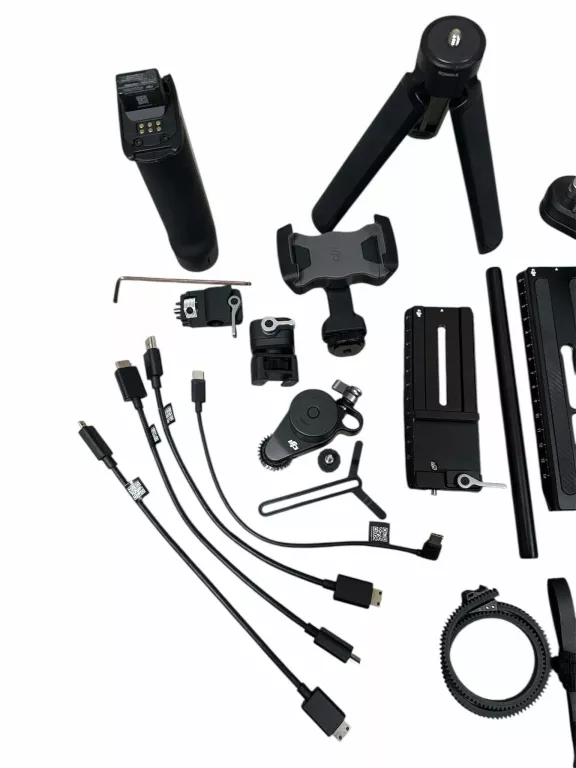 GIMBAL DJI RS 3 PRO COMBO + AKCESORIA GW: 08/05/2024 FUTERAŁ