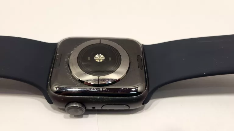apple-watch-series-9-gps-koperta-45mm-aluminium-polnoc-pasek-sportowy-ml-wysokosc-koperty-4100