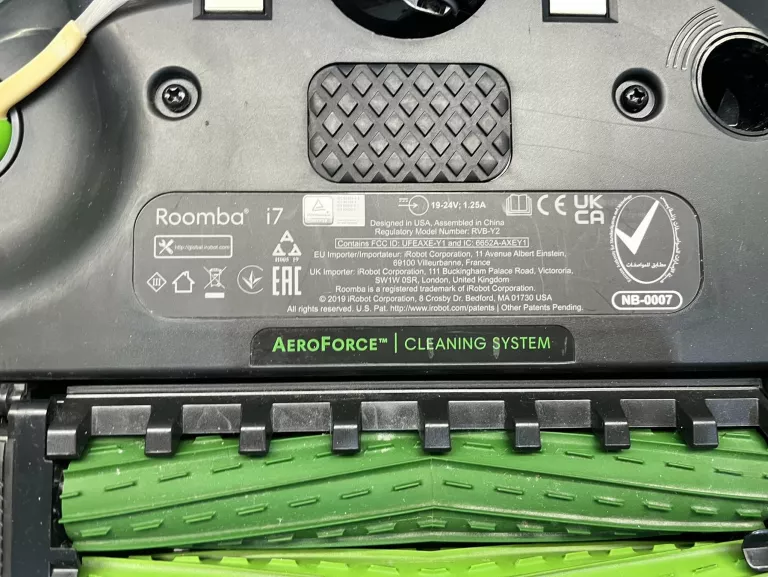 ROBOT SPRZĄTAJĄCY IROBOT ROOMBA I7 SREBRNY