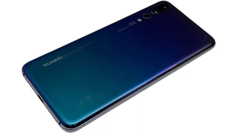 SMARTFON HUAWEI P20 PRO 6 GB / 128 GB 4G (LTE) NIEBIESKI