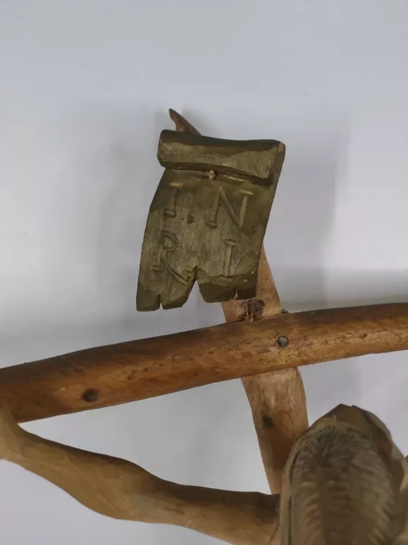 DREWNIANY KRZYŻ RZEŹBIONY JEZUS CHRYSTUS 49CM