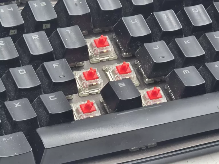 KLAWIATURA MECHANICZNA MSI VIGOR GK 70 TKL RGB GAMINGOWA PODŚWIETLANA 80%