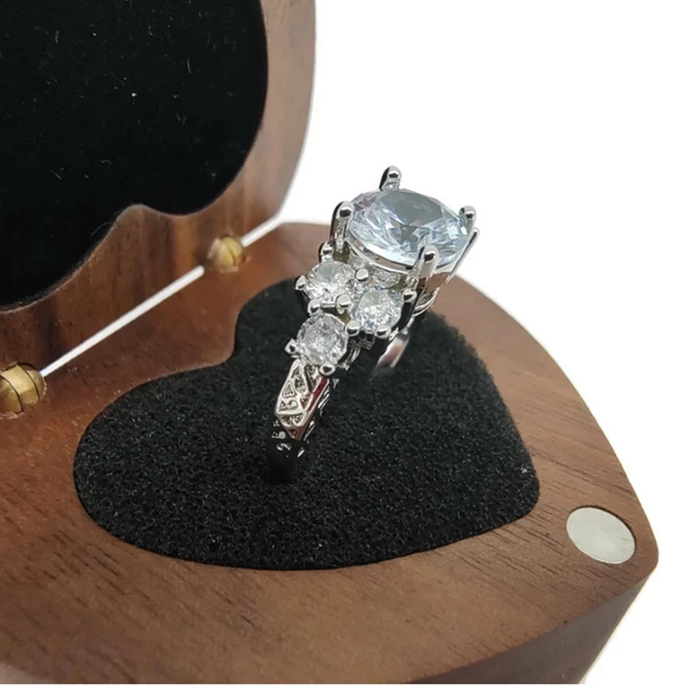 cudowny-pierscionek-ozdobiony-kamieniami-posrebrzany-rozm15-material-15835-4