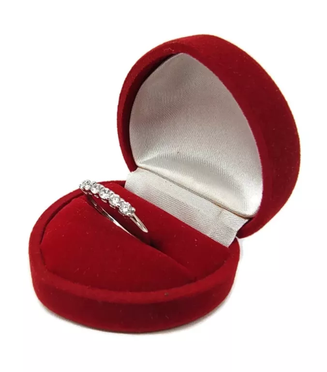 delikatny-srebrny-pierscionek-z-6-cyrkoniami-p925-106g-r-15-rodzaj-2205-16