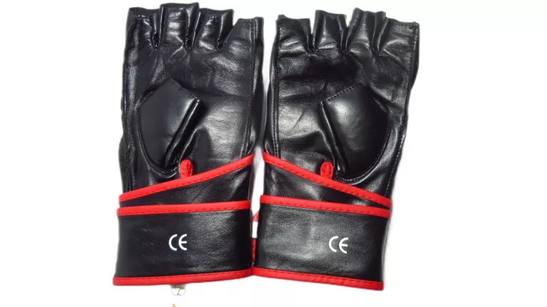 ZESTAW MMA BUSHIDO OCHRANIACZE RĘKAWICE