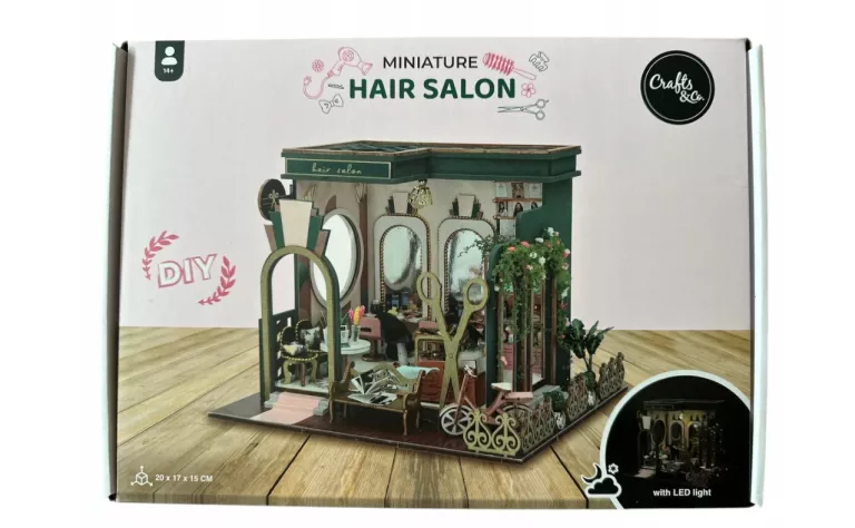 MINIATUROWY DREWNIANY SALON FRYZUR HAIR SALON Z OŚWIETLENIEM LED LIGHT 14+