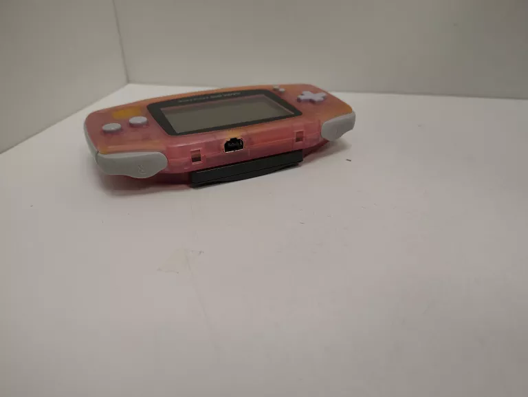 KONSOLA NINTENDO GAME BOY ADVANCE AGB-001 + GRA MAGICAL QUEST