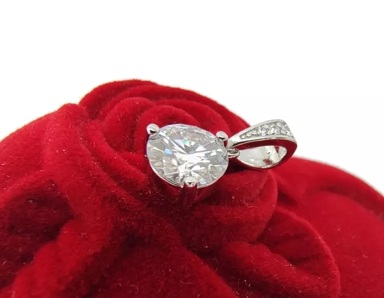 delikatna-srebrna-zawieszka-z-cyrkonia-p925-083-g-kamien-17088-128