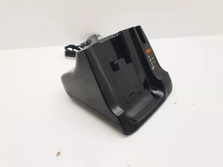 ŁADOWARKA BLACK & DECKER 90616337-01 36V