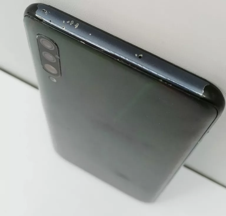 TELEFON SAMSUNG GALAXY A70 128GB USZK. ŁADOWANIE
