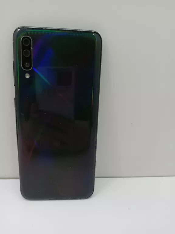 TELEFON SAMSUNG GALAXY A70 128GB USZK. ŁADOWANIE