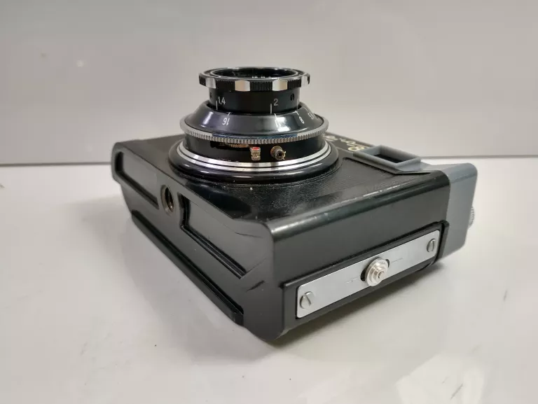 ANALOGOWY APARAT FOTOGRAFICZNY SMIENA 8 W ETUI