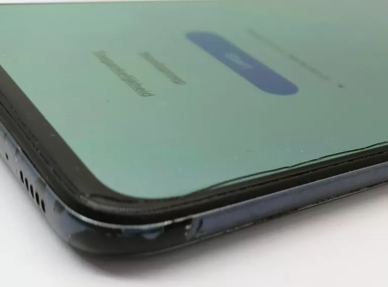 TELEFON SAMSUNG GALAXY A70 128GB USZK. ŁADOWANIE